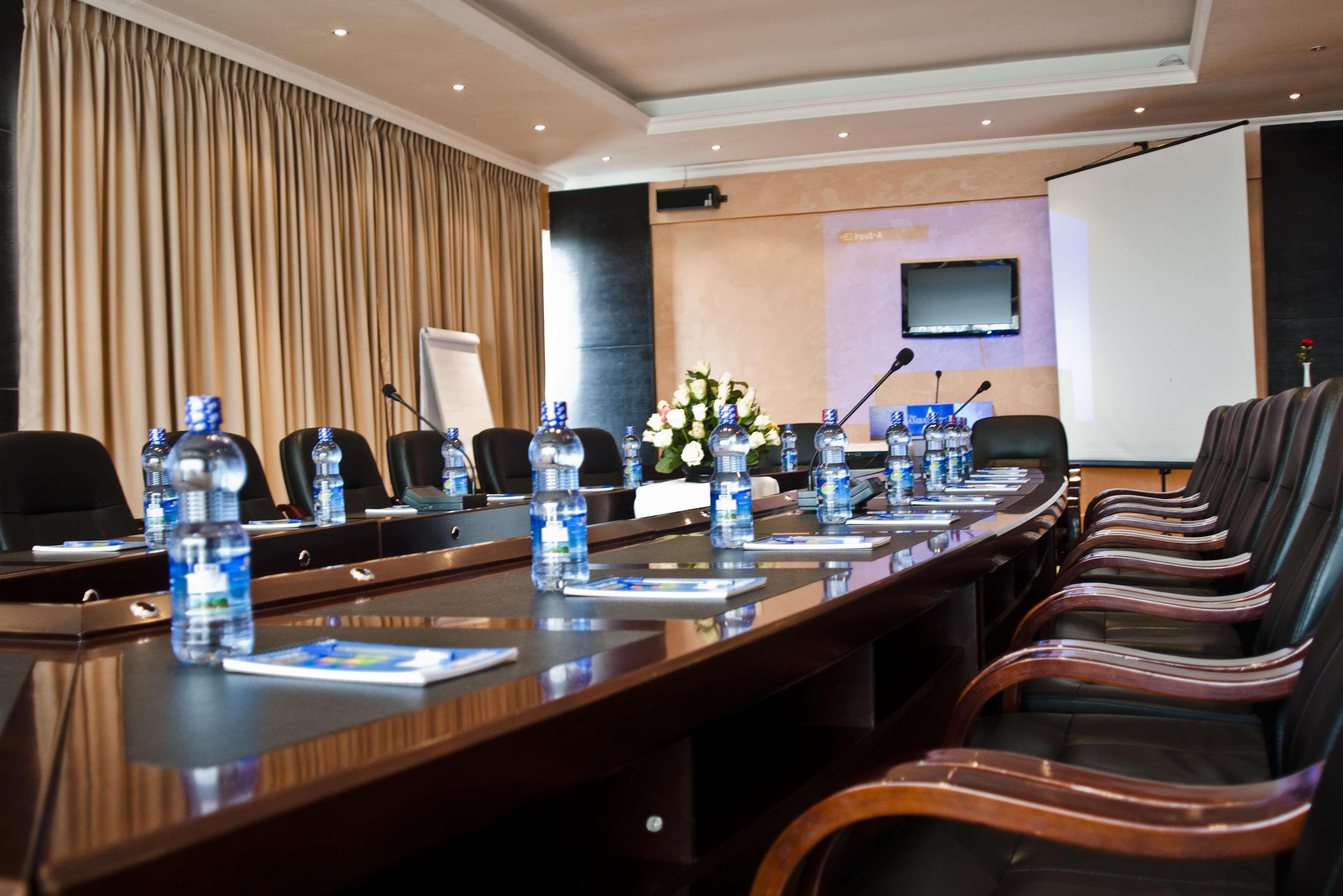Ambassador Hotel Addis Ababa Bagian luar foto